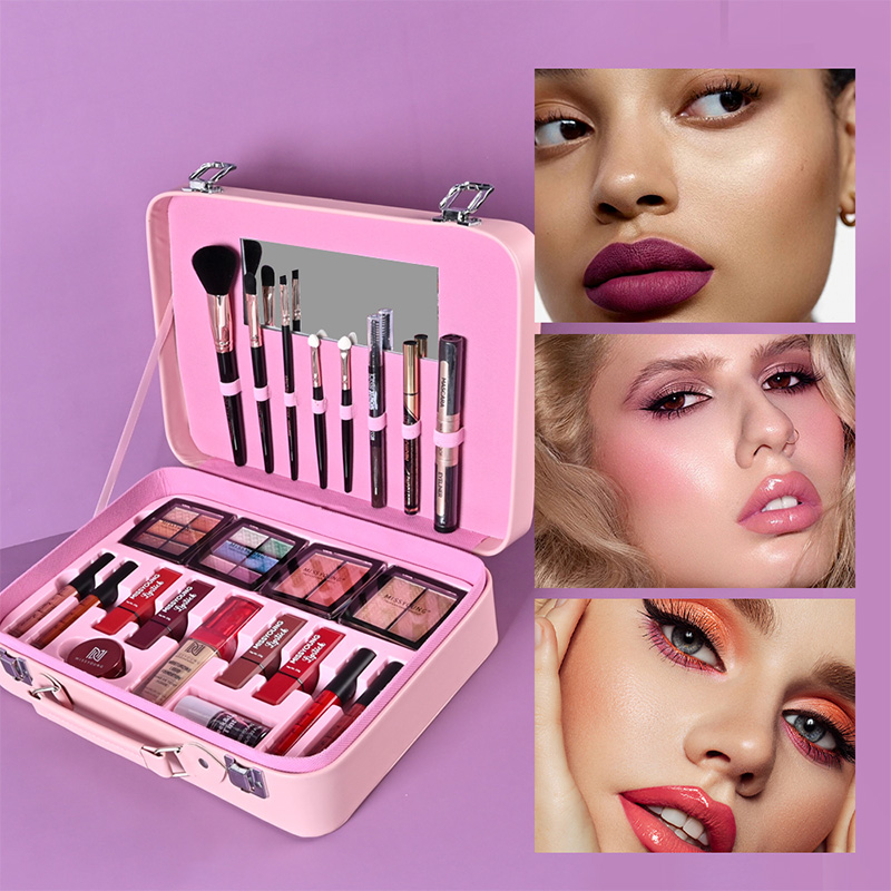 High Gloss Silky Easy To Carry Cosmetic Kit GM24071