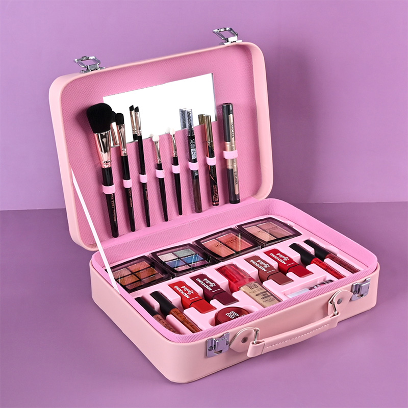 High Gloss Silky Easy To Carry Cosmetic Kit GM24071